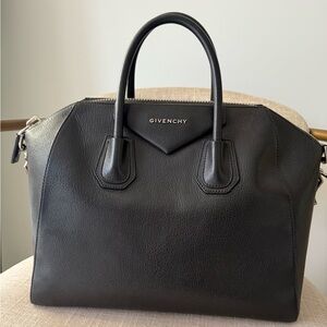 Médium Givenchy Antigona